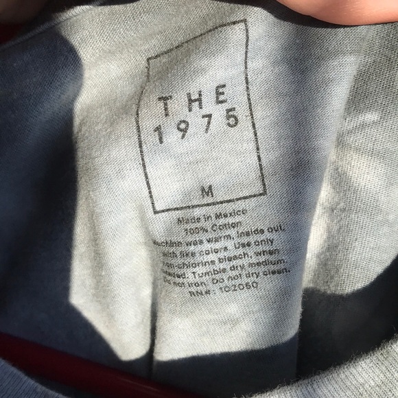 The 1975 Hot Topic Concert Tee - Picture 2 of 2